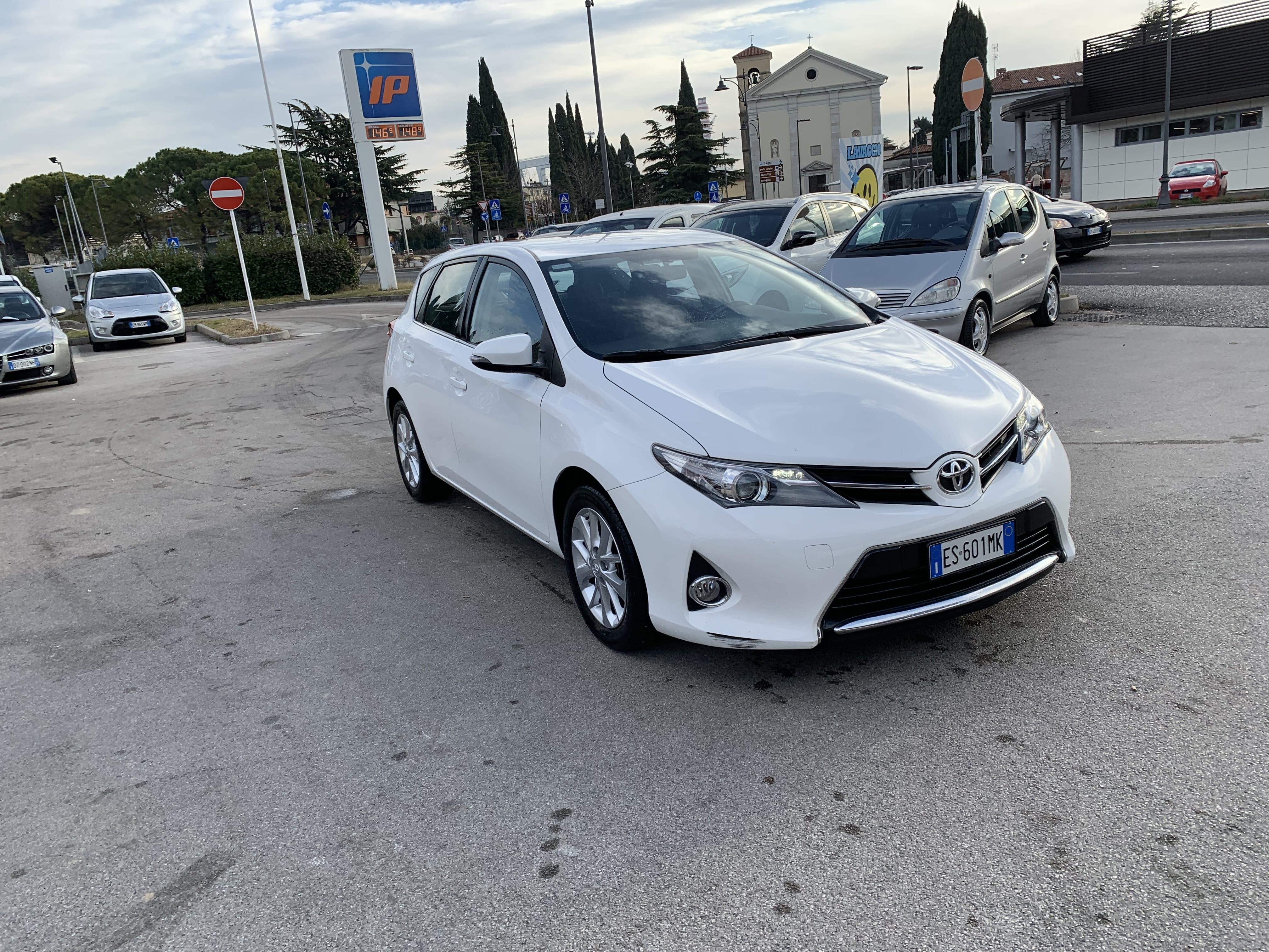 TOYOTA AURIS 1.4 D4D Vendita, Noleggio e Service Autovetture